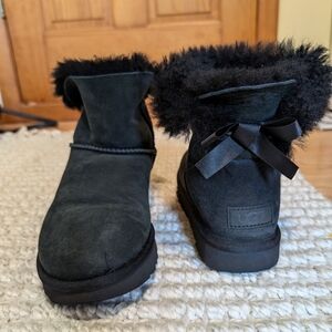 UGG Mini Bailey Bow II Boot Black 8-8.5